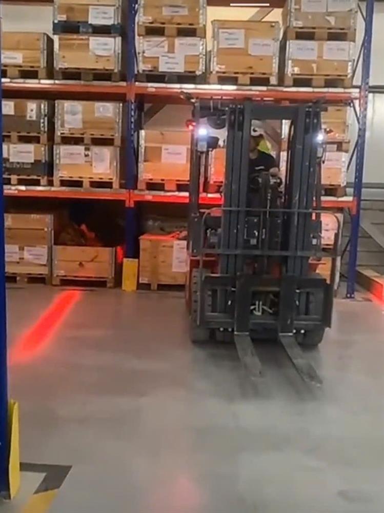 cảnh báo tốc độ xe nâng